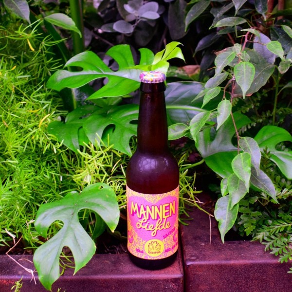Sometimes you just need a little bit of love.. <br />
<br />
Mannenliefde: Een blonde Saison gebrouwen door Brouwerij Oedipus uit Amsterdam. Dit bier wordt o.a. gebrouwen met Sezuan Peper. Het fruitige, hoppige aroma is uitnodigend en weet fruit, bloemen, peper en kr