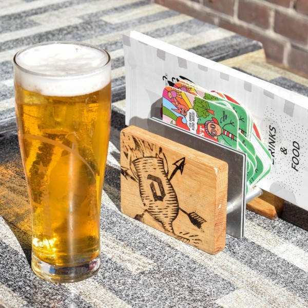 SUN'S OUT, BUNS OUT! ☀️ | The weather is getting better which means enjoying a beer on our terrace is a must! Hope yo see you soon. Our tip: try a nice and refreshing Snakebite!<br />
<br />
#indelft #horecadelft #delft #kromstraat #horecasupport #helpdehoreca #shopl